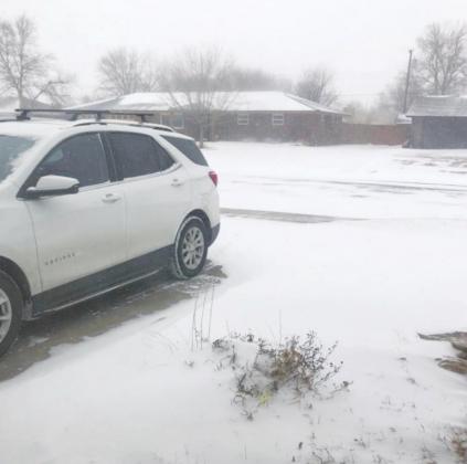 Watonga Briefly Loses Power, Sees Inches of Snow in Storm