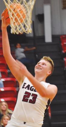 Tucker Estep (#23) smiles as he goes up for a layup in last week’s win over Hinton. The Eagles improved to 5-2 on the season and garnered a No. 20 ranking. Brenda Geels Watonga Republican
