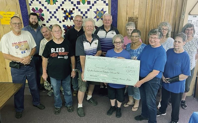 Masons Donate to Senior Center