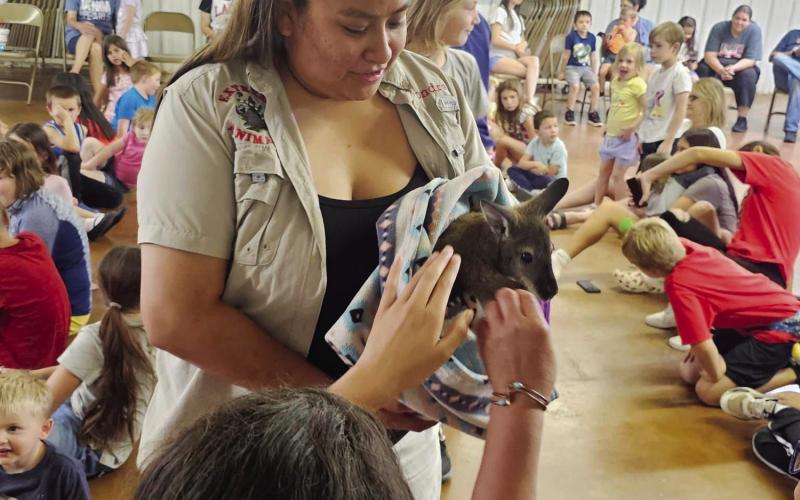 Kids Ohh and Ahh Over Extreme Animals