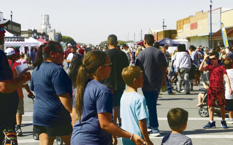 A good crowd showed up for the parade and festivities on Saturday, October 12. Cecil Gray kept the blues away down at Centennial Park and the Kidzone boasted mile-long lines.