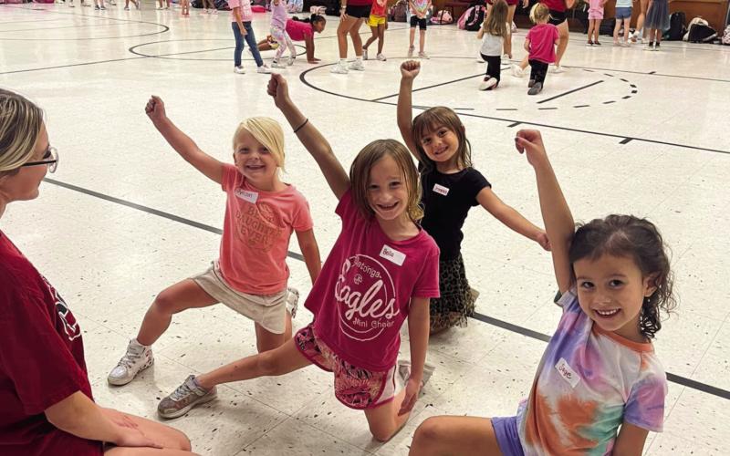 Mini Cheer Builds Teamwork