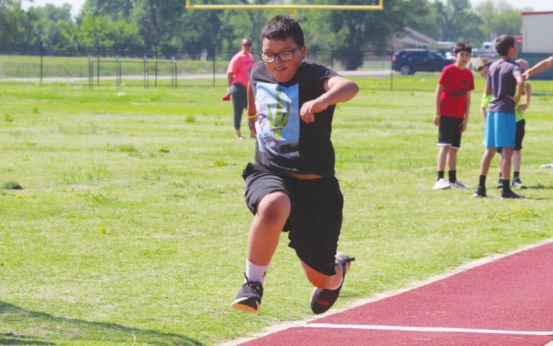 Watonga Elementary Participates in Track Meet