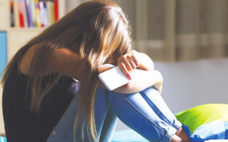 How Can Parents Prevent Digital Damage to Teens?