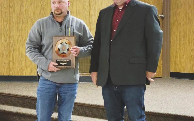 Sheriff’s Office Gives Awards at Christmas Party