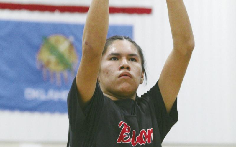 Basketball Falls to Thomas on the Road