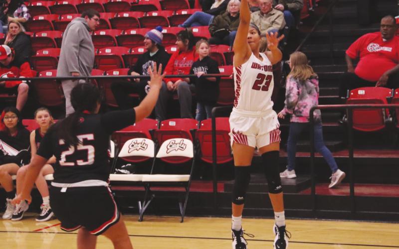 Watonga Eagles Soar Into New Year With Wins Against Geary