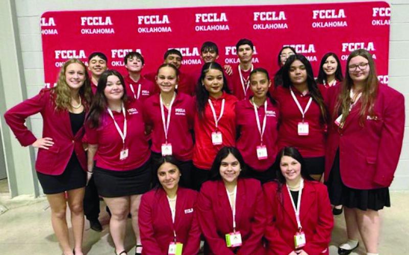Front Row: Alyssa Soto, Yaritze Reza, and Delilah Fritz Middle Row: Graycie Welton, Ivella Beal, Keela Cowan, Audrina Greeley, Vanessa Soto, Moria Farris, and Bayleigh Goodin. Back Row: Christian Reza, Cooper Welton, Pablo Soto, Esteban Carmona, Jacob Wray, Gena Lime and Danielle Lime