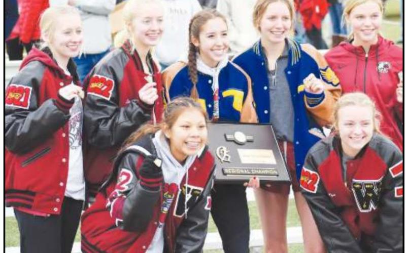 Eagles Qualify for State at Regionals