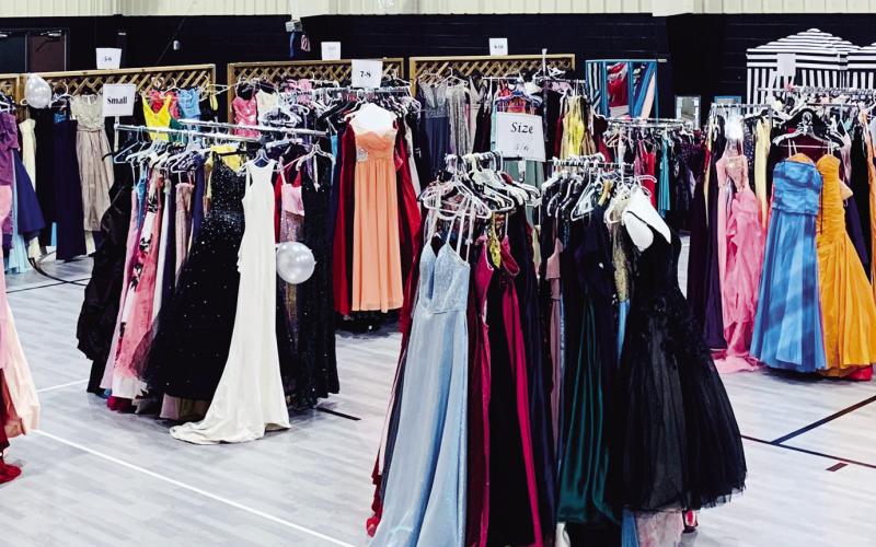 Program Provides Prom Finery