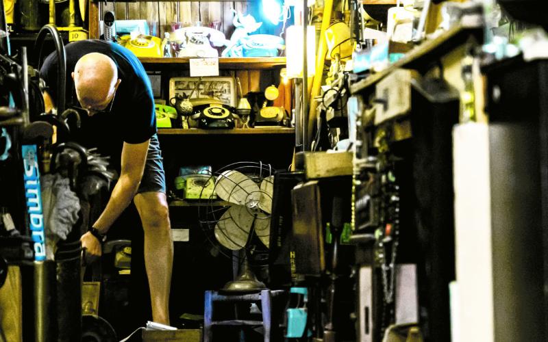 Clutter in the home impacts the ability to use space to its full potential. Clutter is also a safety hazard. Setting small, achievable goals will help keep a person on task to tackle the clutter.
