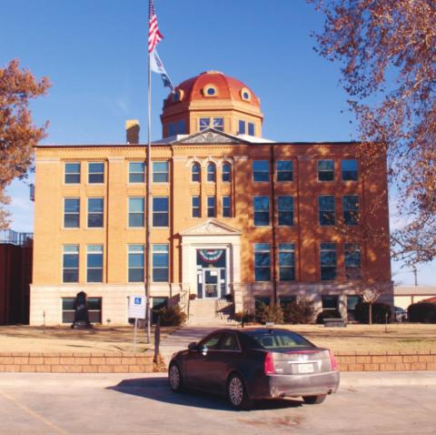 Kays Makes 1st Court Appearance for Burglary Charge