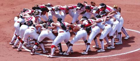 OU, OSU Advance to Softball Super Regionals