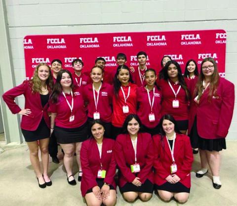 Front Row: Alyssa Soto, Yaritze Reza, and Delilah Fritz Middle Row: Graycie Welton, Ivella Beal, Keela Cowan, Audrina Greeley, Vanessa Soto, Moria Farris, and Bayleigh Goodin. Back Row: Christian Reza, Cooper Welton, Pablo Soto, Esteban Carmona, Jacob Wray, Gena Lime and Danielle Lime