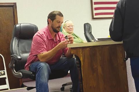 Wright Leaving Geary Council, He Announces During Meeting