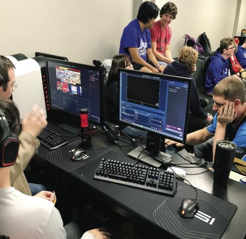 Esports Camp Set